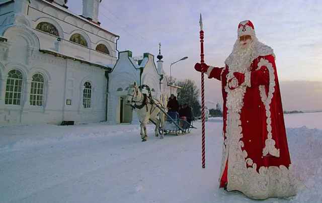 По словам Андрея Никитина, при подготовке расписания поезда на родину российского Деда Мороза будут ориентироваться прежде всего на новгородцев.