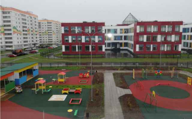 Детский сад в «Ивушках» сдан, идёт его ввод в эксплуатацию, который к строительным работым не имеет отношения.