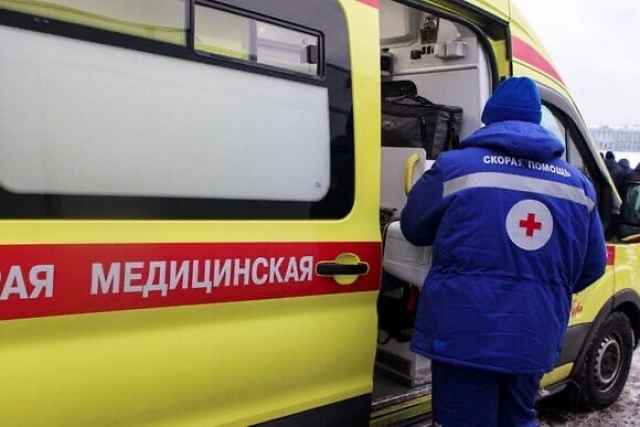 В Новгородском районе полицейские задержали местного жителя, угрожавшего расправой водителю бригады скорой помощи.