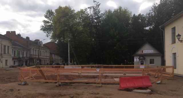 Строительство фонтана на Екатерининской площади началось в сентябре, завершится должно к 1 ноября