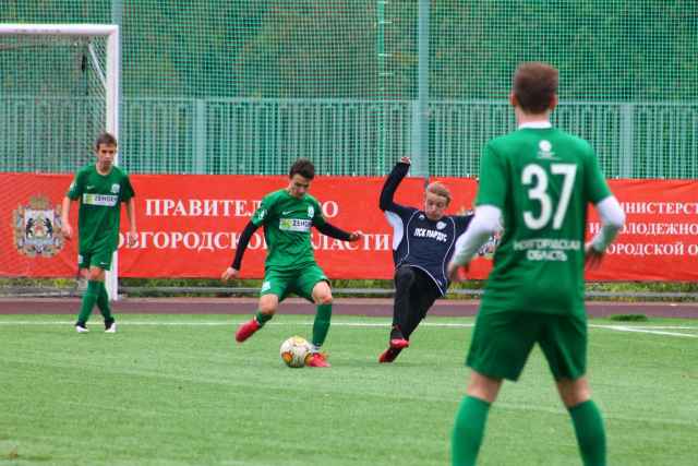 Впервые в этом году футбольный матч в Великом Новгороде пройдёт со зрителями