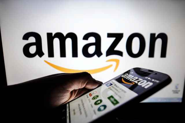 Amazon — американская компания, крупнейшая в мире на рынках платформ электронной коммерции и публично-облачных вычислений по выручке и рыночной капитализации