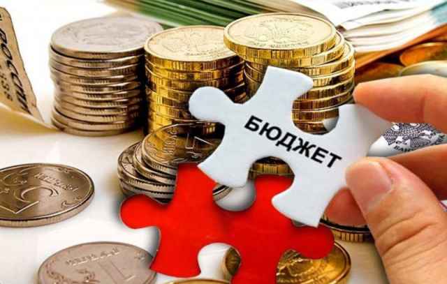 Доходы областного бюджета на 2021 год предполагаются в размере 35 млрд рублей, а расходы —  36,9 млрд рублей.
