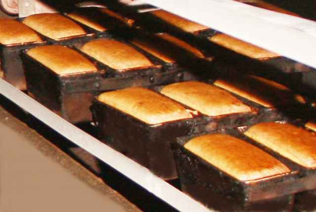 Демянский хлеб пользуется большим спросом как у местных жителей, так и многочисленных дачников. Он очень вкусный и без консервантов.
