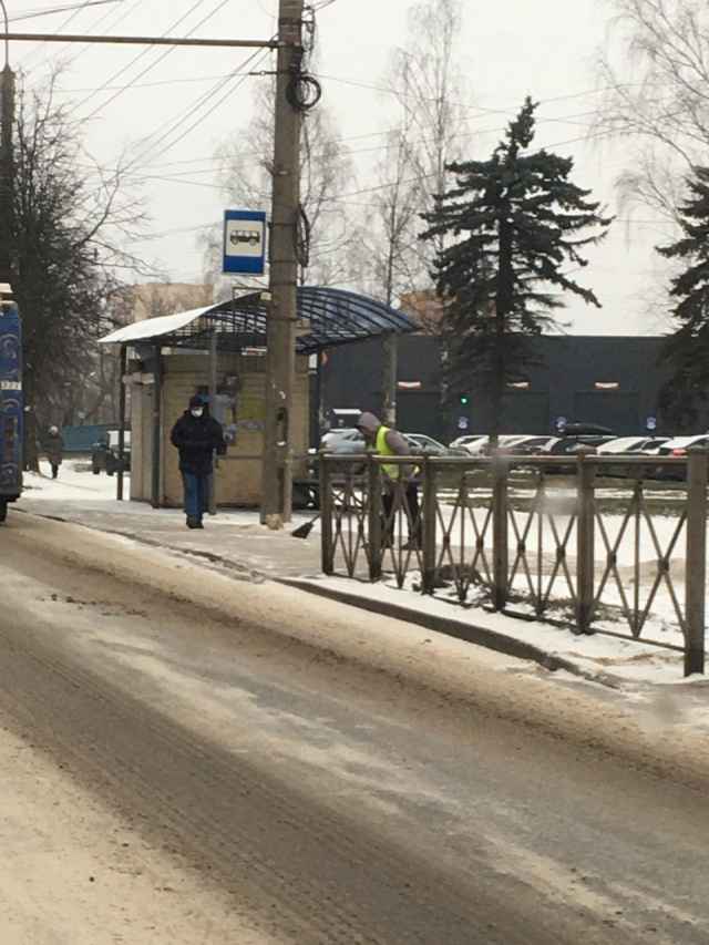 Жители Великого Новгорода пишут в соцсетях, что город снова оказался не готов к зиме