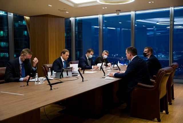 В завершение встречи Денис Мантуров подтвердил свою готовность и дальше оказывать государственную поддержку предприятиям региона