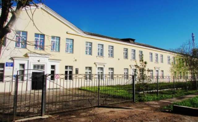 Волотовская средняя школа подала заявку на участие в 2021 году в конкурсе «Земский учитель», приглашая к себе на работу математика и физика.