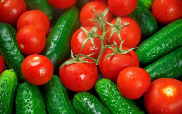 Рекордсменами по повышению цен в декабре стали овощи и фрукты. Они подорожали на 17,8%.