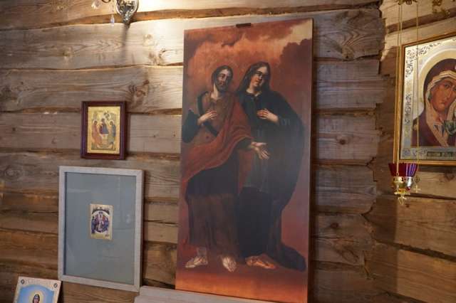 В настоящее время в восстановленном деревянном храме Александра Невского проходят богослужения с мая по октябрь