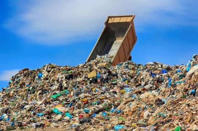 В правительстве региона не подтвердили информацию о заключении договора на вывоз мусора на территорию Новгородской области