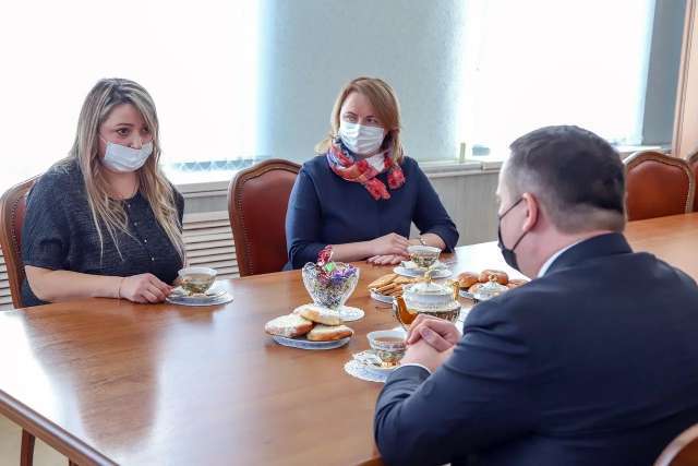 О своём предпринимательском опыте Евгения Некрасова рассказала губернатору Андрею Никитину.