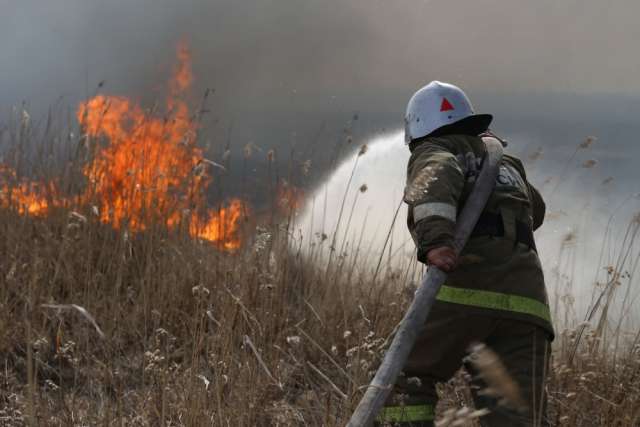 В период особого противопожарного режима населению и организациям запрещено разведение костров, сжигание мусора, тары и сухой травы
