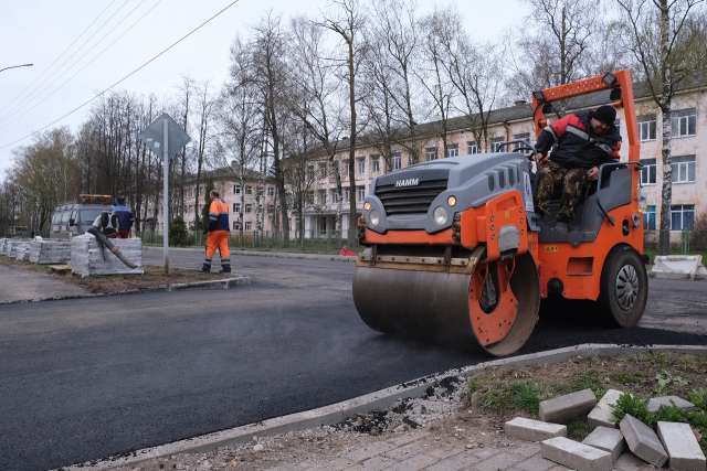 Всего в Великом Новгороде в этом году будет отремонтирован 31 дорожный участок
