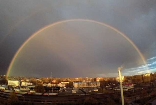 Над Великим Новгородом раскинулась двойная полная радуга