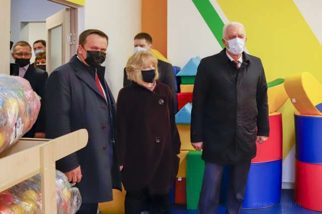 Полпред президента Александр Гуцан посетил  детский сад в конце марта