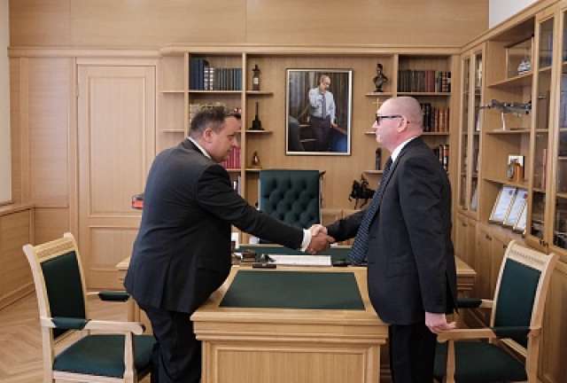 Андрей Никитин встретился с новым исполнительным директором «Акрона» Олегом Тихоновым