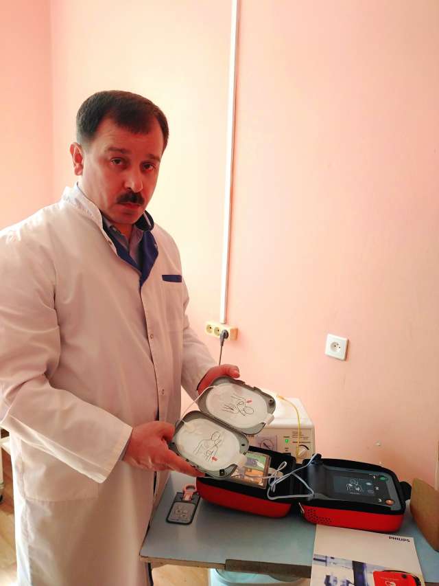 Дефибриллятор поступил в хирургическое отделение Солецкой ЦРБ.