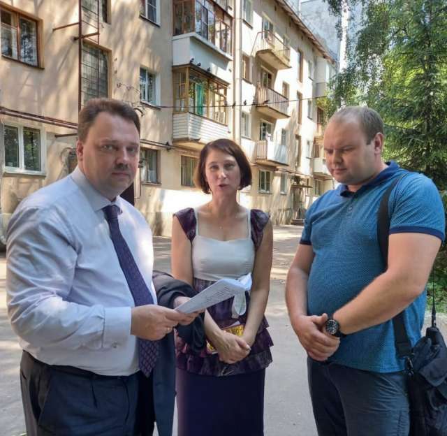 На объекте Кирьянов побывал вместе с Ольгой Ходковой, главой регионального фонда капремонта