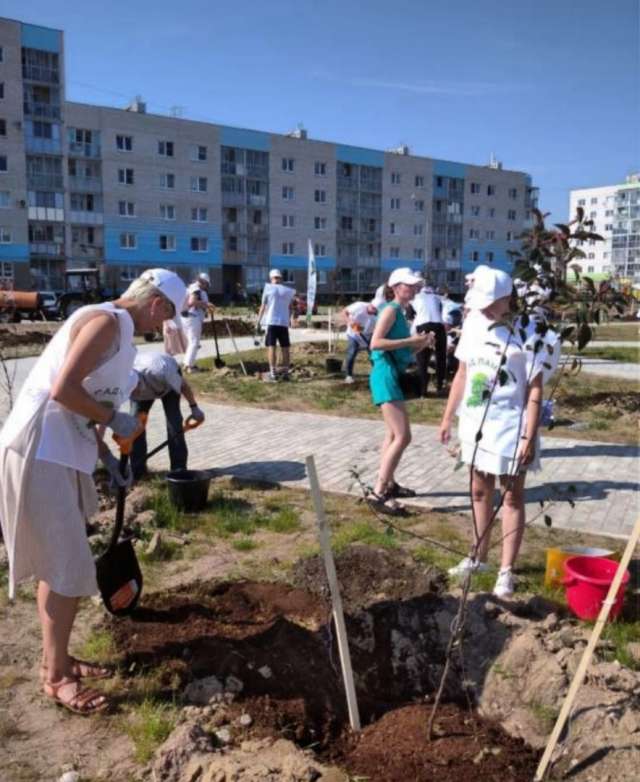 Во время Международной акции «Сад памяти» планируется высадить 27 млн деревьев в память о 27 миллионах погибших в годы Великой Отечественной войны