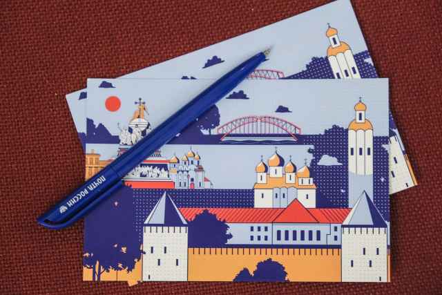 Новгородская область стала первым регионом, чьи достопримечательности попали на лимитированную серию открыток и упаковки «Почты России».