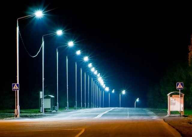 Суд обязал «Новгородавтодор» обустроить освещение и тротуары на автодороге Новоселицы – Папоротно