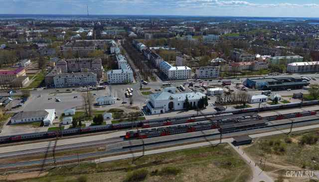 Поезд №6691 будет отправляться из Санкт-Петербурга по пятницам в 19:53 и прибывать в Великий Новгород в 00:51.