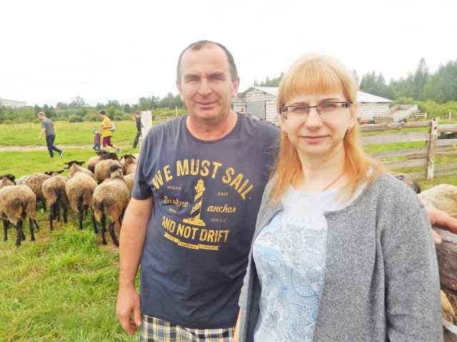 Алексей Никулин — военный пенсионер, его супруга, Елена, — в прошлом бухгалтер.  Но их профессиональные навыки и качества очень им пригодились в фермерском деле.