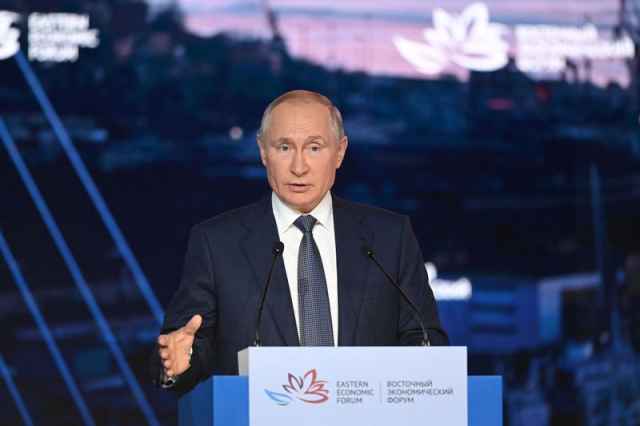 VI Восточный экономический форум проходит во Владивостоке 2-4 сентября в гибридном формате, главная тема деловой программы - "Новые возможности Дальнего Востока в меняющемся мире"