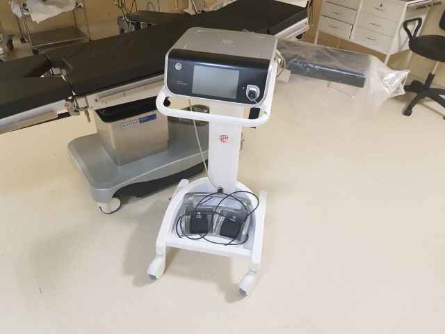 Преимущество электрохирургического генератора в том, что он позволяет максимально сохранить качество жизни пациента после операции.
