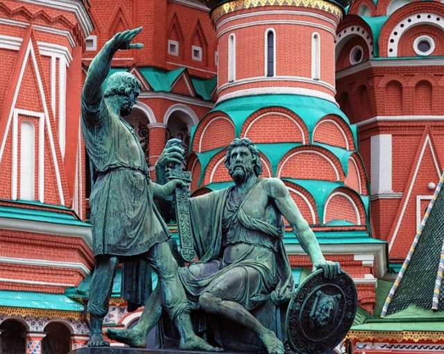 Напоминанием о событиях 1612 года стал памятник Минину и Пожарскому в Москве на Красной плошади.