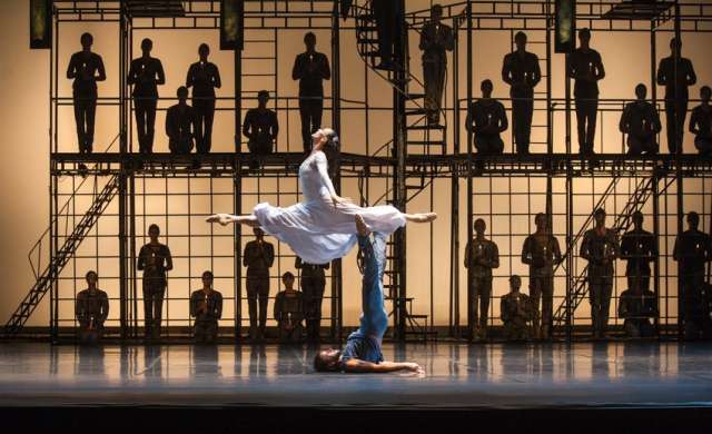 Переработав свой спектакль «Карамазовы» 1995 года, Борис Эйфман создал насыщенную балетную психодраму.