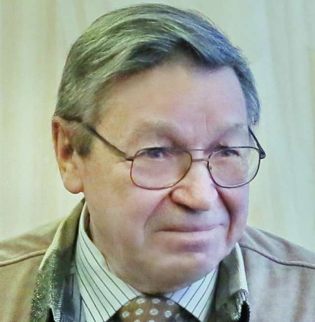 Игорь Иванкин работал на областном радио, затем в областной газете «Новгородская правда».