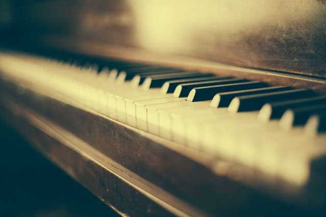 Произведения Шопена прозвучат не только на пианино, но и на скрипке, виолончели, флейте, кларнете и гитаре.