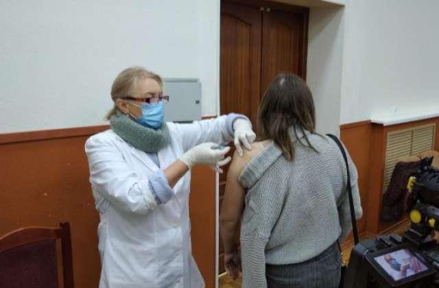 В Великом Новгороде прививки от коронавируса сделали 89 567 человек.