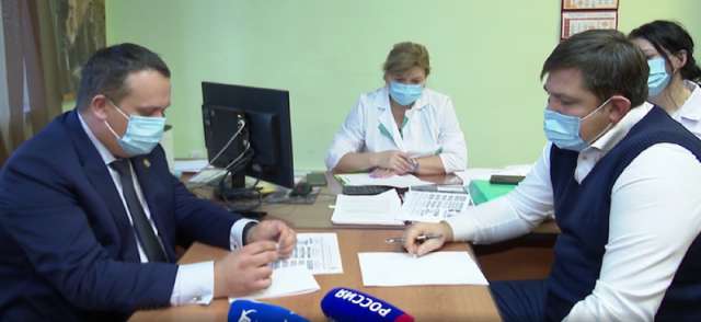 Андрей Никитин встретился с руководством Центральной городской клинической больницы Великого Новгорода.