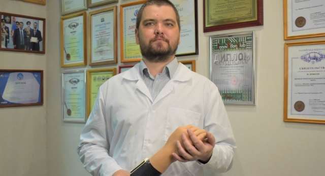 Новгородец разработал доступные высокотехнологичные средства реабилитации – бионические протезы рук.