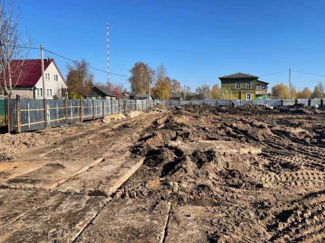 В этом году в Новгородском районе началось строительство двух многоквартирных домов для расселения почти 300 человек.