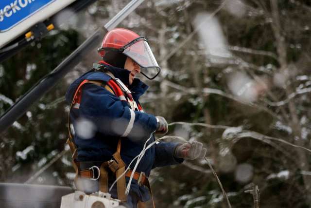 В течение трех недель энергетики восстанавливали энергоснабжение в районах Новгородской области.