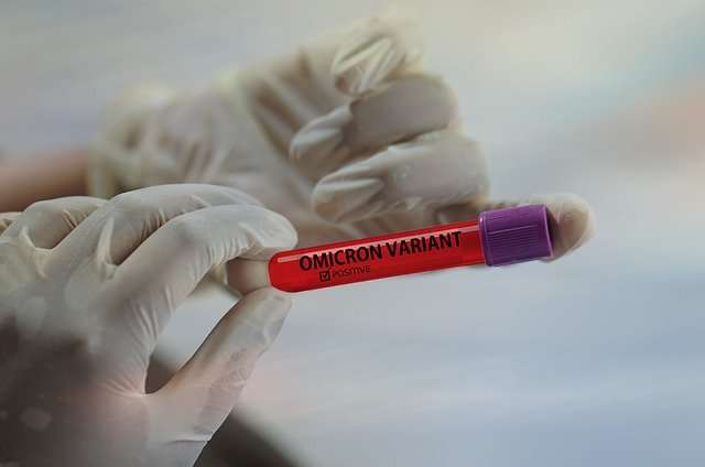 Омикрон-штамм коронавируса к настоящему времени обнаружен более чем в 100 странах.