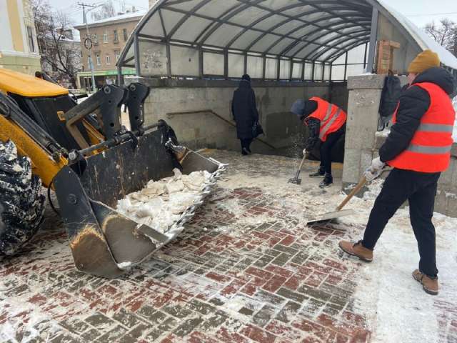 Городские власти обсудят с бизнесом возможность выделения техники для помощи в уборке снега.
