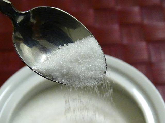 С искусственным дефицитом сахара и повышением цен на сахар столкнулись и новгородцы.