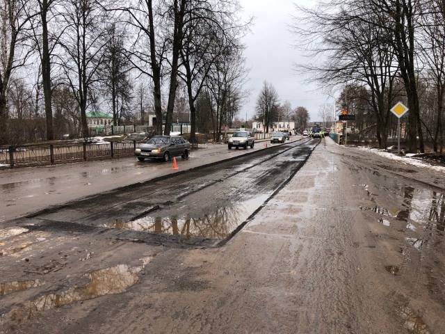 Протяжённость ремонтируемых участков дороги на территории Боровичского и Мошенского районов составляет 36,5 км.