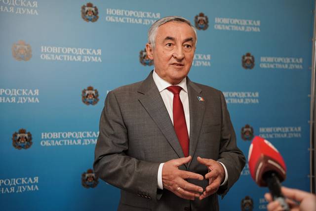 Юрий Бобрышев уверен, что депутаты всех фракций продолжат совместную с главой региона и правительством работу в интересах жителей области.