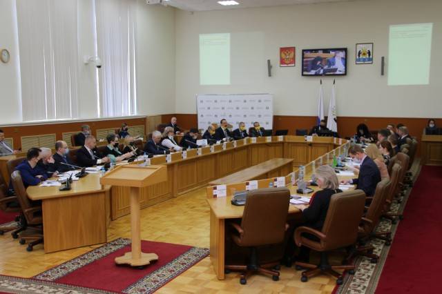 В марта депутаты единогласно поддержали решение Сергея Бусурина об уходе с поста мэра.