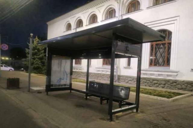 Павильоны на Чудинцевой улице будут выполнены в том же дизайне, что и другие новые автобусные остановки в Великом Новгороде.