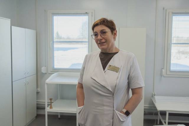 С августа 2015 года по май 2022 года Алевтина Рыжова возглавляла Новгородскую центральную районную больницу.