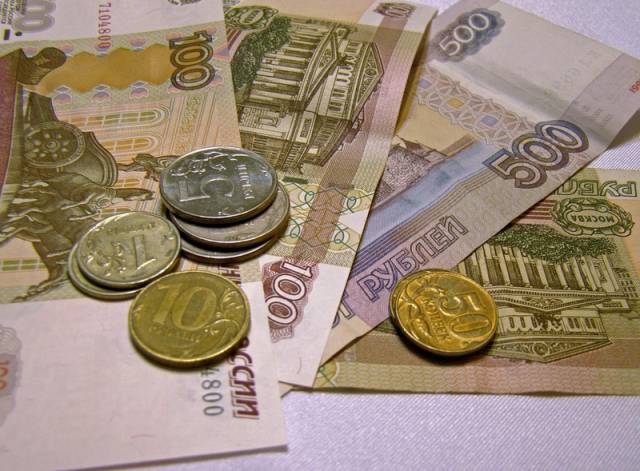 В среднестатистической новгородской семье с двумя детьми после минимальных трат в 2021 году оставалось 21,8 тысячи рублей.