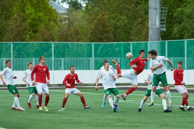 В своём первом матче в окружном чемпионате «Электрон» уступил мурманскому «Северу».