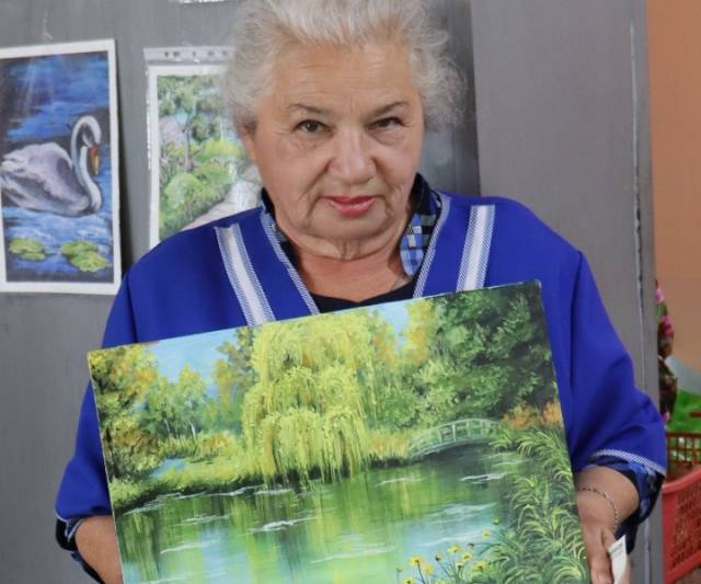 Продавщица Мария Каширская решила поделиться с людьми творческими находками дочери – художницы Ирины Мясниковой.