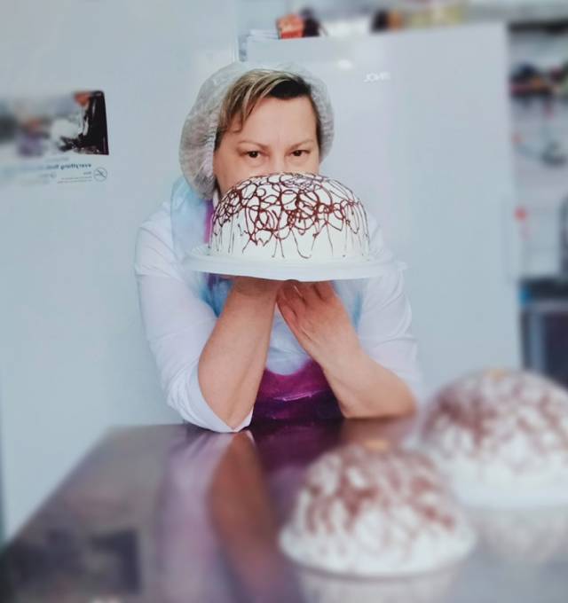 Кондитер Галина Удальцова подумывает о создании линейки тортов по новгородской тематике.